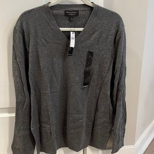 Brand new (with tags!) Banana Republic v-neck size large pullover